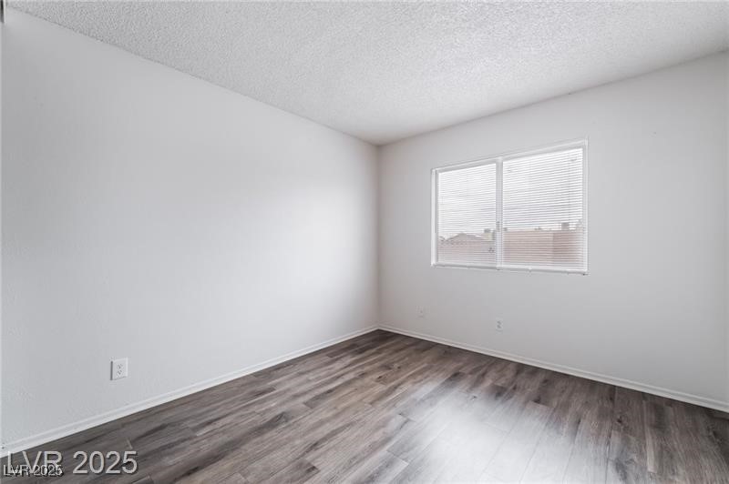 7285 Bridgeview Avenue Las Vegas, NV 89147 - Photo 21 of 33