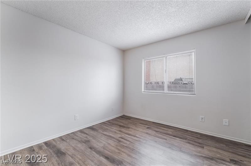 7285 Bridgeview Avenue Las Vegas, NV 89147 - Photo 24 of 33