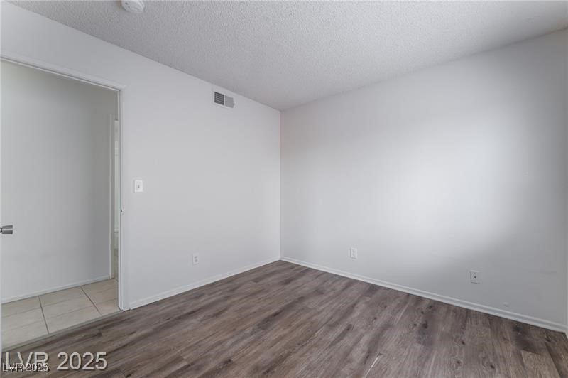 7285 Bridgeview Avenue Las Vegas, NV 89147 - Photo 25 of 33