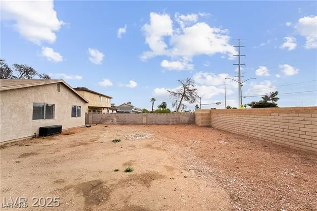 $2,000 | 7285 Bridgeview Avenue, Las Vegas, NV 89147
