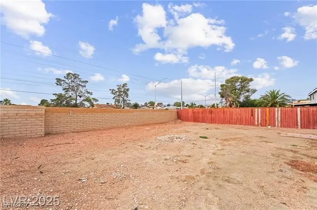 $2,000 | 7285 Bridgeview Avenue, Las Vegas, NV 89147