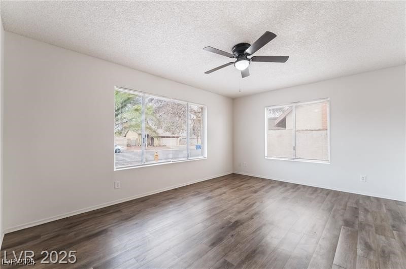 7285 Bridgeview Avenue Las Vegas, NV 89147 - Photo 6 of 33