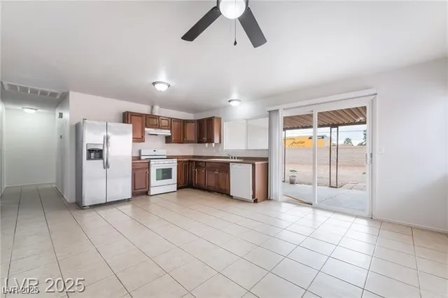 $2,000 | 7285 Bridgeview Avenue, Las Vegas, NV 89147
