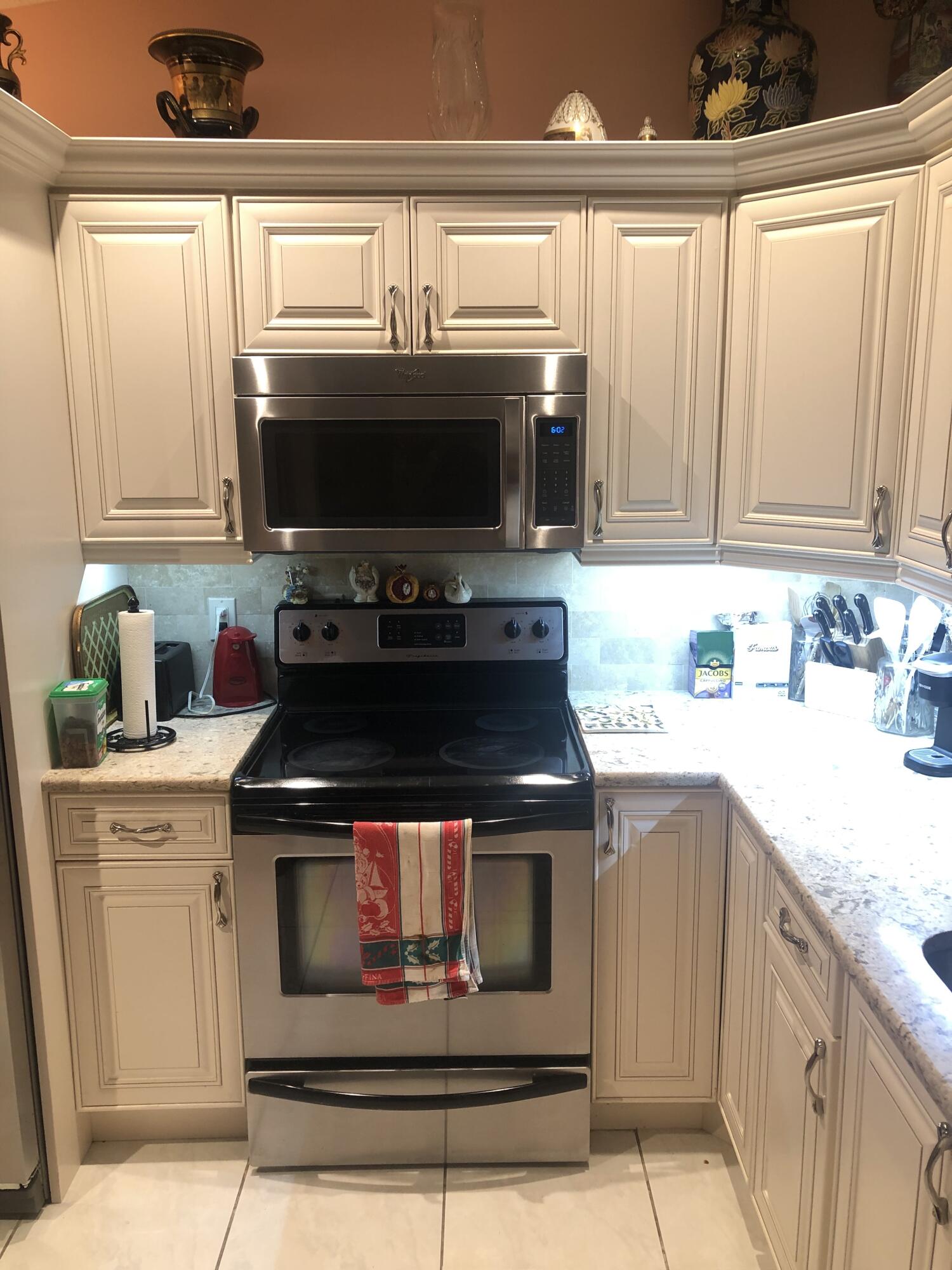 8610 Dreamside Lane Boca Raton, FL 33496 - Photo 2 of 4 Updated Kitchen