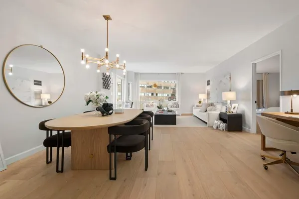 $1,500,000 | 721 5th Avenue, Unit 33C | Midtown East