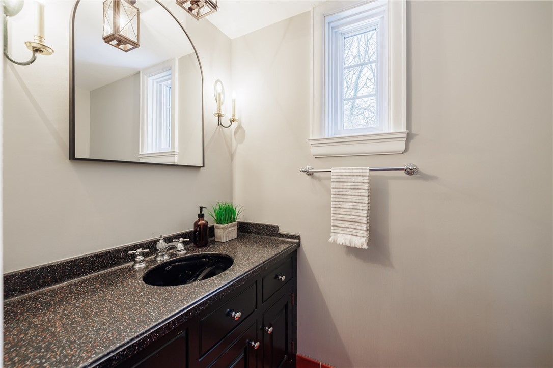 1 Grosvenor Road Brighton, NY 14610 - Photo 13 of 50