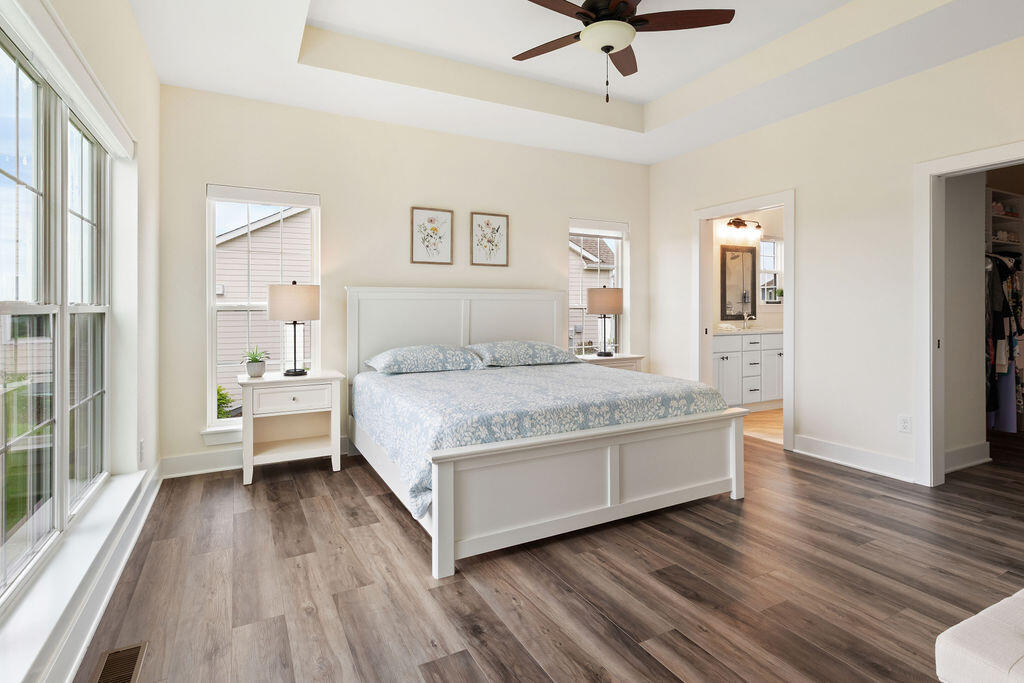 1386 Overlook Circle Hartland, WI 53029 - Photo 16 of 56 IMG_1019