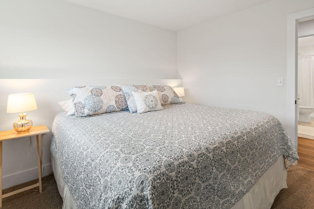 1386 Overlook Circle Hartland, WI 53029 - Photo 22 of 56 IMG_1142