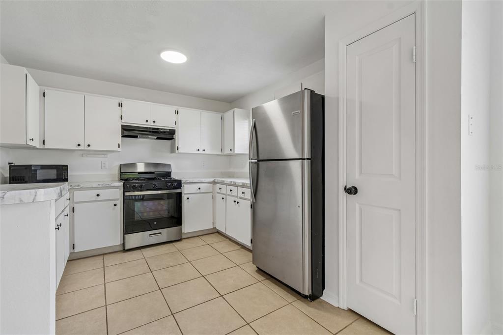 1103 Standing Reed Place Wesley Chapel, FL 33543 - Photo 12 of 26