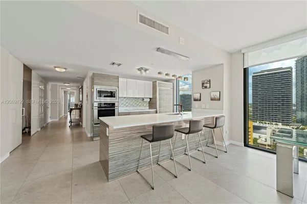 $5,800 | 460 Northeast 28th Street, Unit 2001, Miami, FL 33137