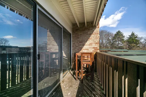 $1,850 | 1325 South Maple Road, Unit 201, Ann Arbor, MI 48103