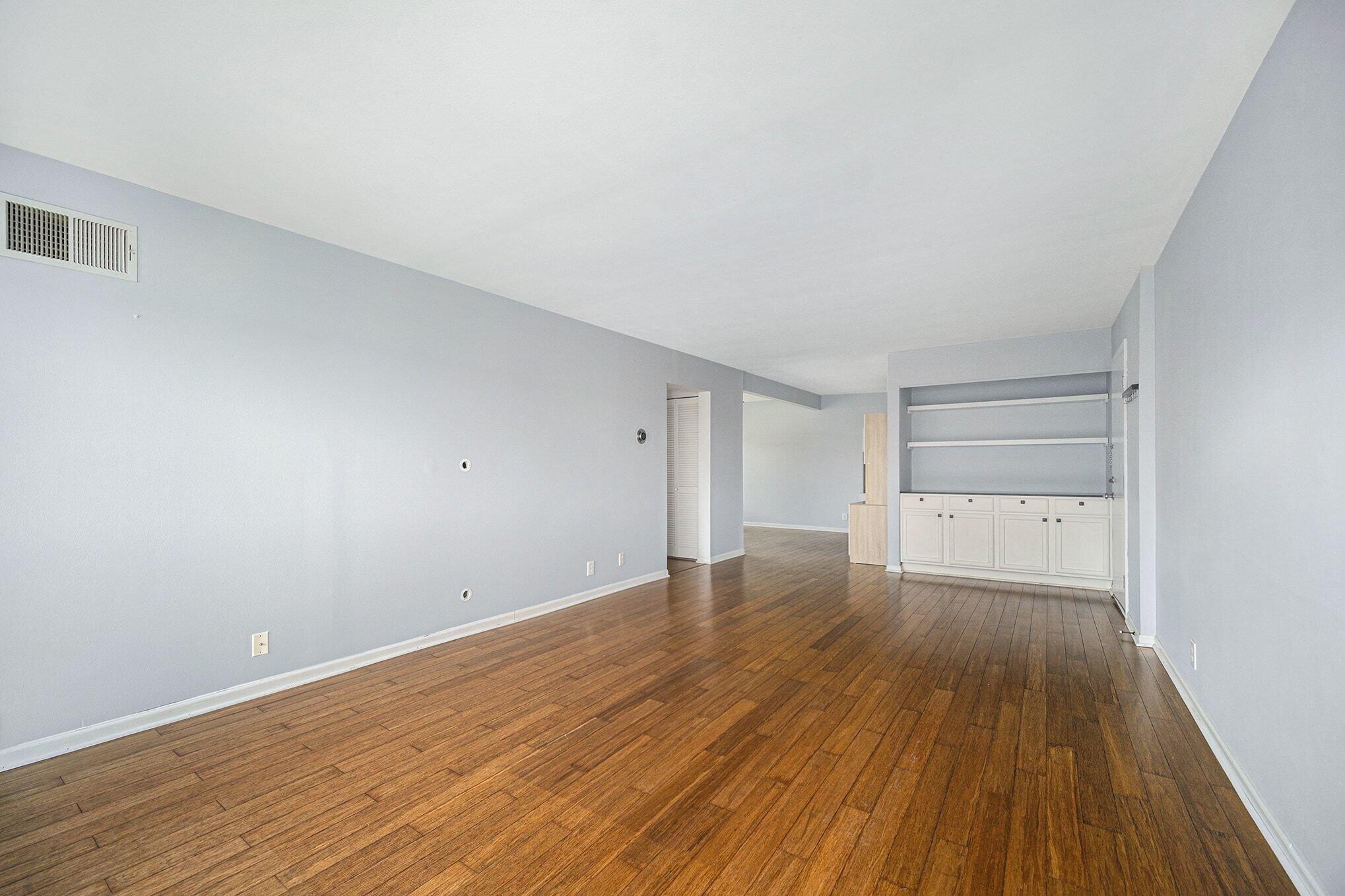 1325 South Maple Road, Unit 201 Ann Arbor, MI 48103 - Photo 3 of 17 004_file_6719