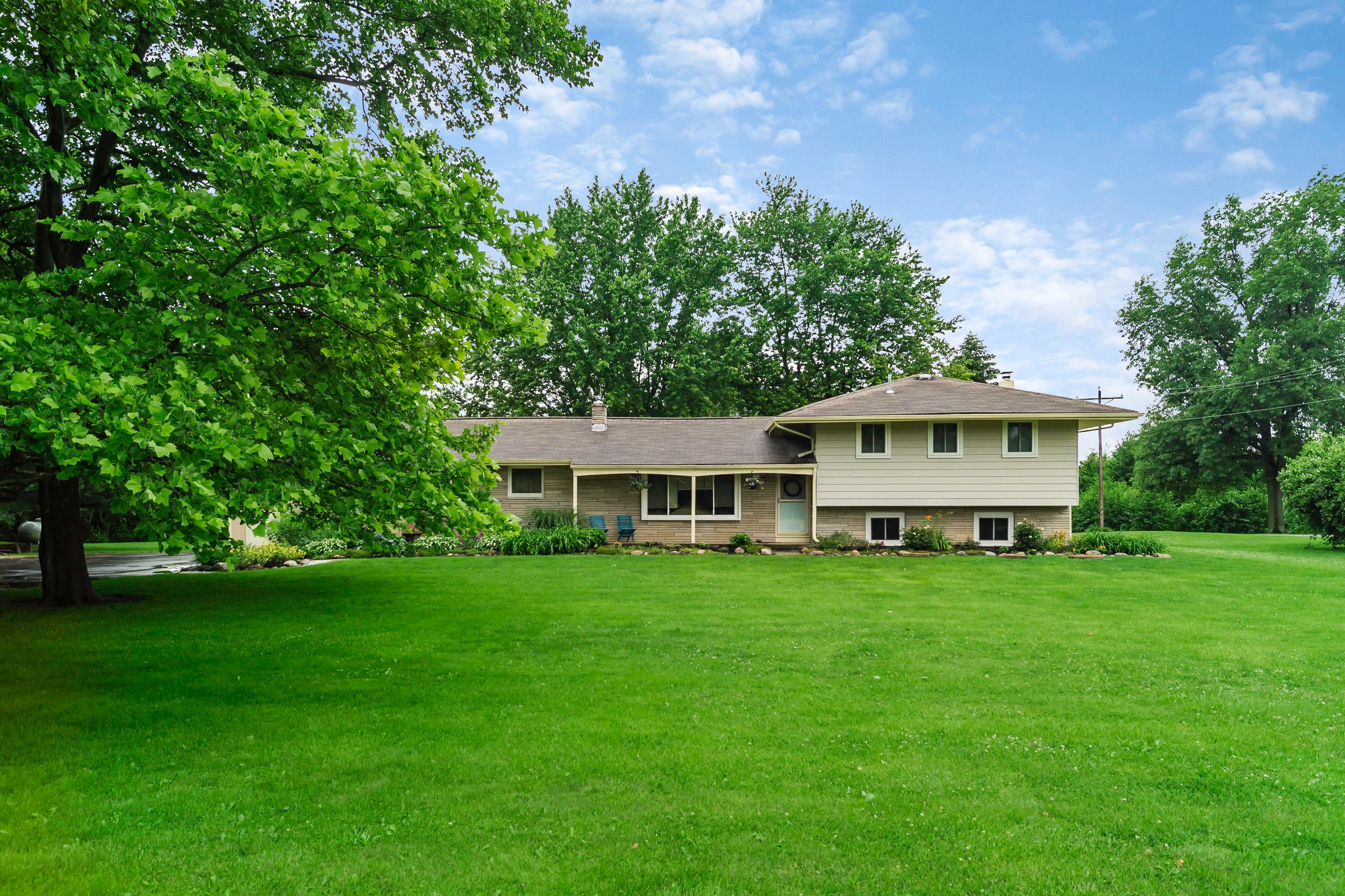 1186 Hazelton-Etna Road Southwest Pataskala, OH 43062 - Photo 1 of 43 Gallery Image 1