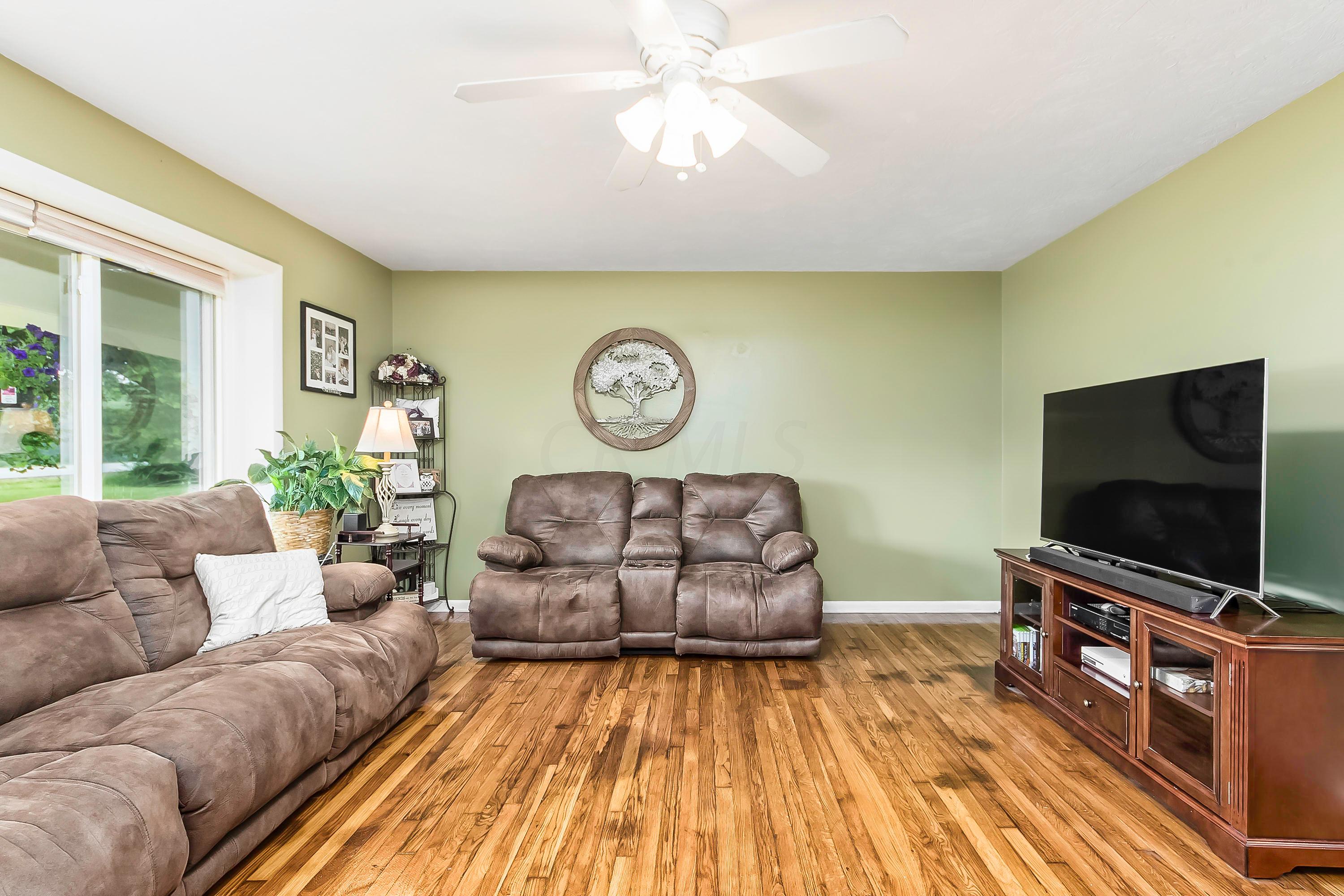 1186 Hazelton-Etna Road Southwest Pataskala, OH 43062 - Photo 17 of 43 Gallery Image 17