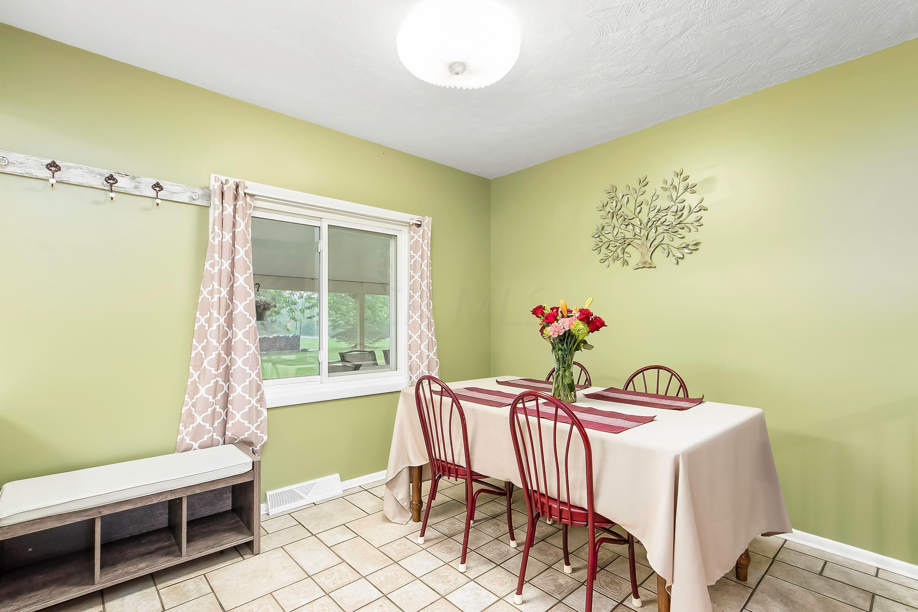 1186 Hazelton-Etna Road Southwest Pataskala, OH 43062 - Photo 27 of 43 Gallery Image 27