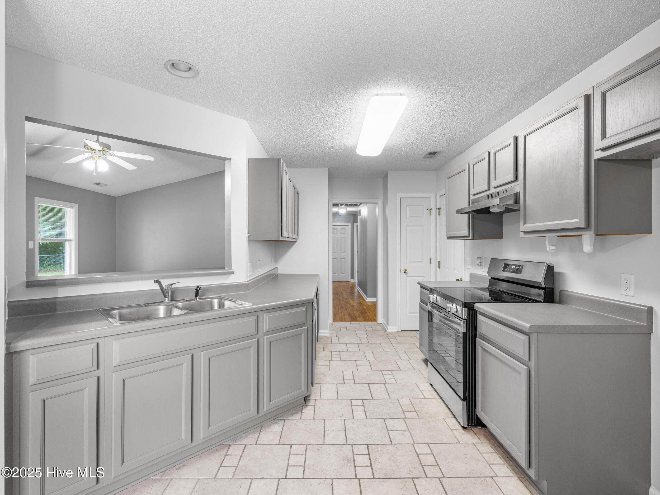 102 Grismill Road Jacksonville, NC 28540 - Photo 10 of 23 025a0657