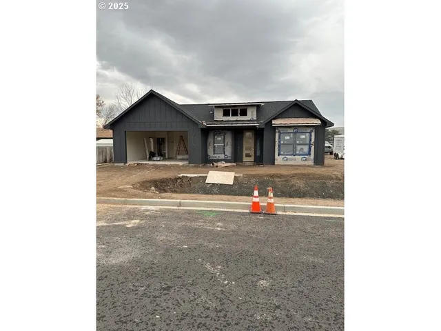 $596,200 | 4226 Southwest Kirk Avenue, Pendleton, OR 97801