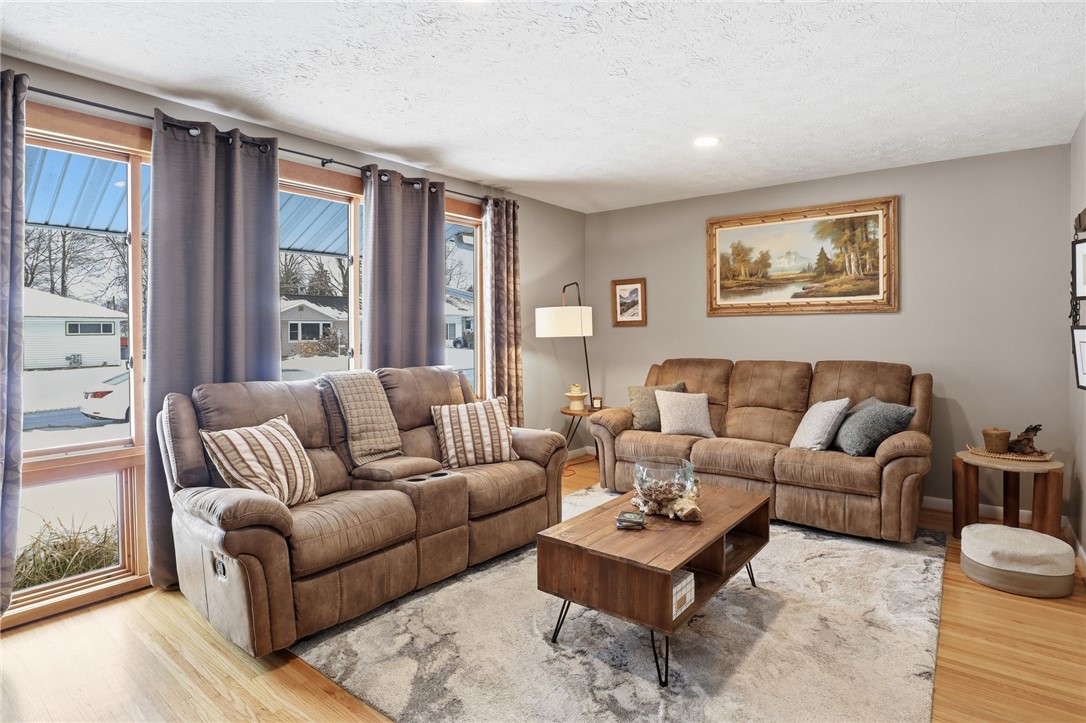 54 Ransford Avenue Irondequoit, NY 14622 - Photo 7 of 37 Living room