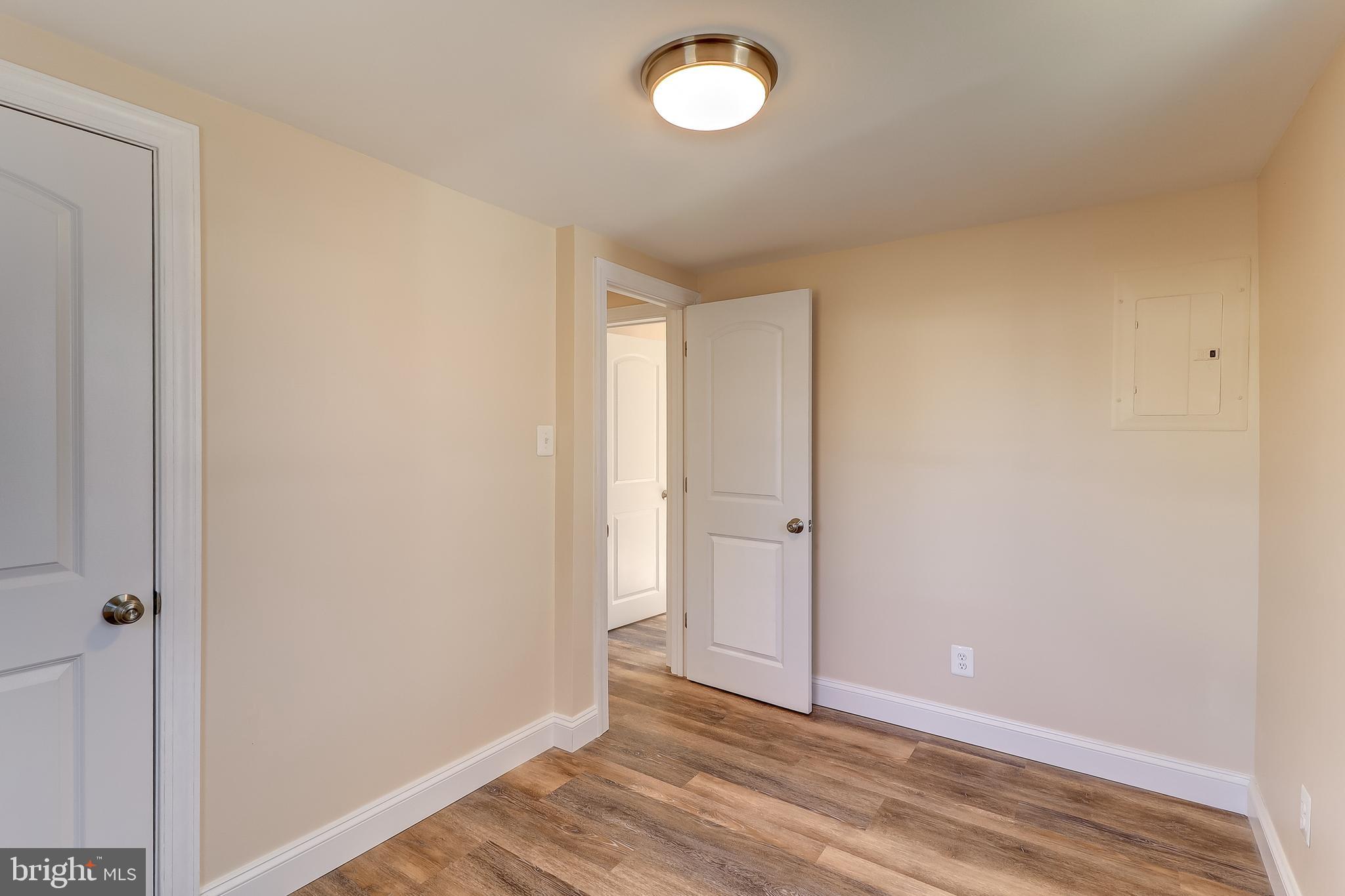 323 Homberg Avenue Baltimore, MD 21221 - Photo 20 of 30 Bedroom 2- Freshly Painted