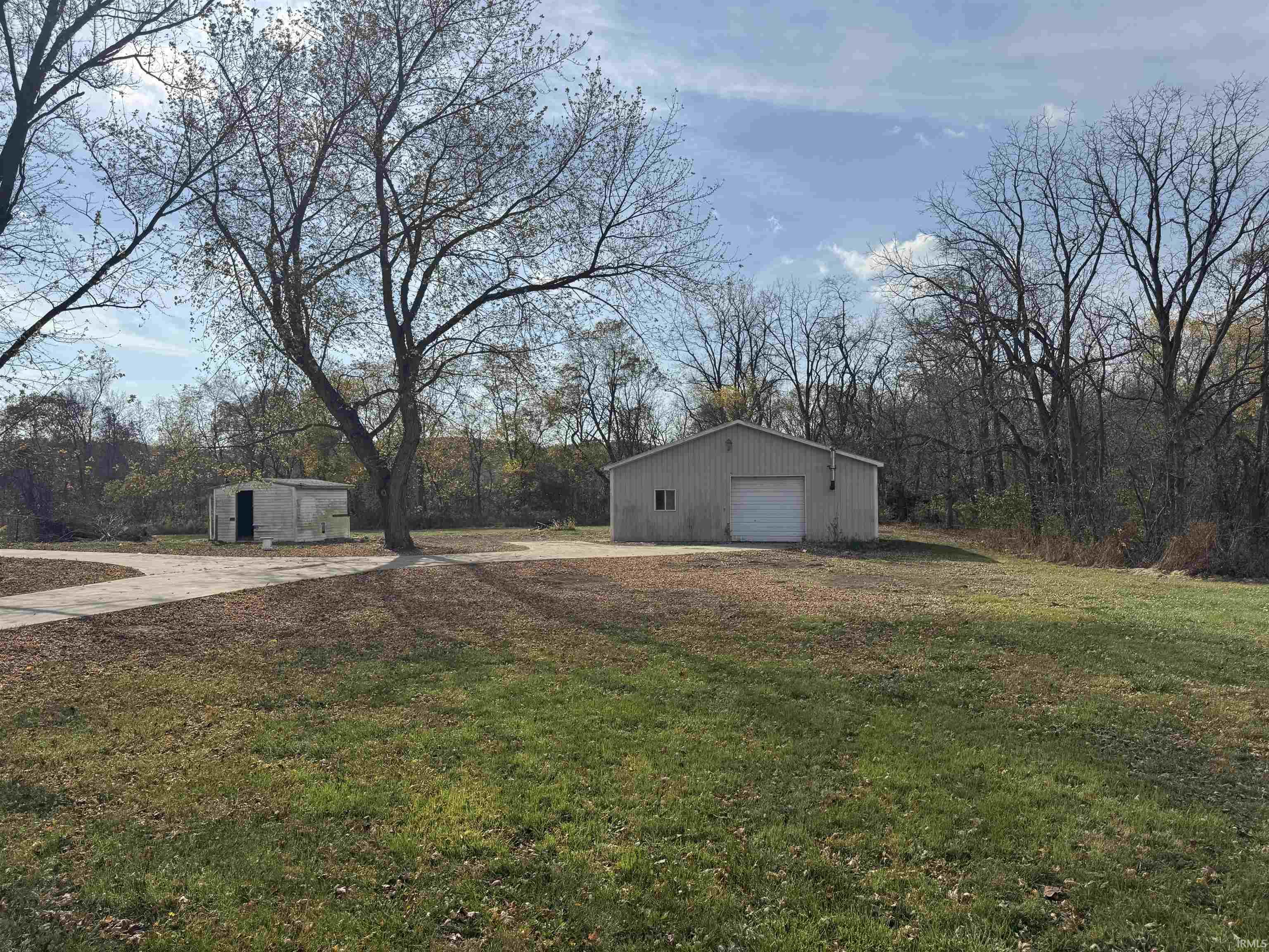 7320 Hosler Road Leo, IN 46765 - Photo 3 of 18