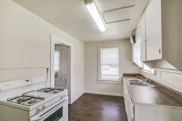 $795 | 8402 Brockton Street, Houston, TX 77017