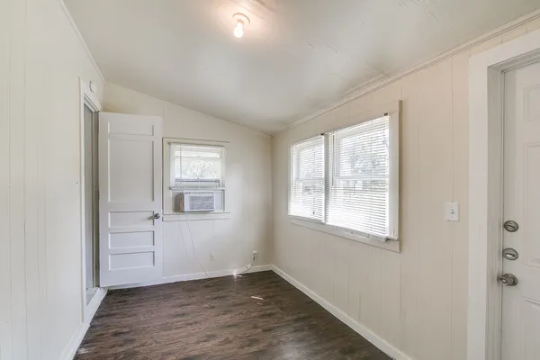 $795 | 8402 Brockton Street, Houston, TX 77017