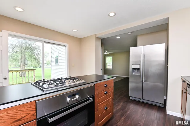 $164,900 | 114 Detweiler Avenue, Congerville, IL 61729