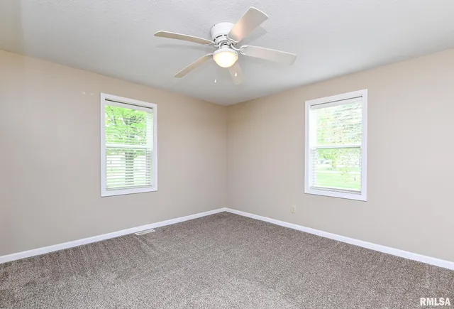 $164,900 | 114 Detweiler Avenue, Congerville, IL 61729