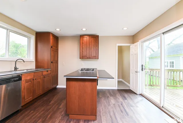 $164,900 | 114 Detweiler Avenue, Congerville, IL 61729