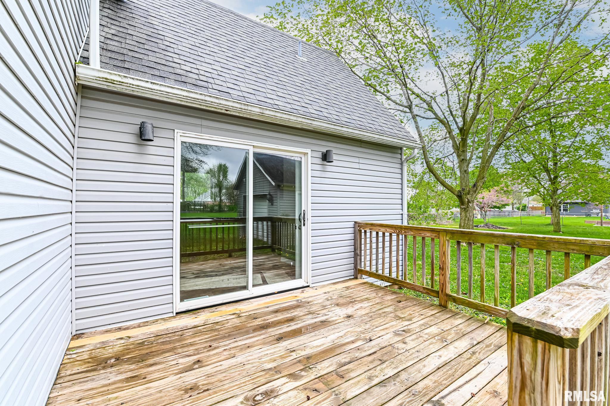 114 Detweiler Avenue Congerville, IL 61729 - Photo 30 of 32