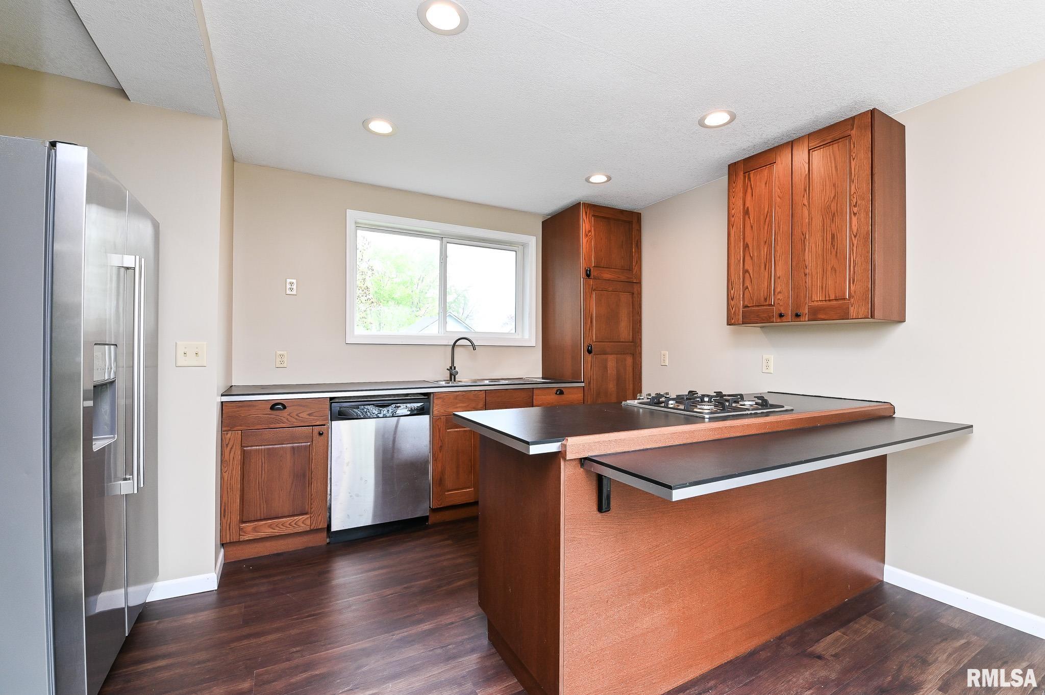 114 Detweiler Avenue Congerville, IL 61729 - Photo 10 of 32