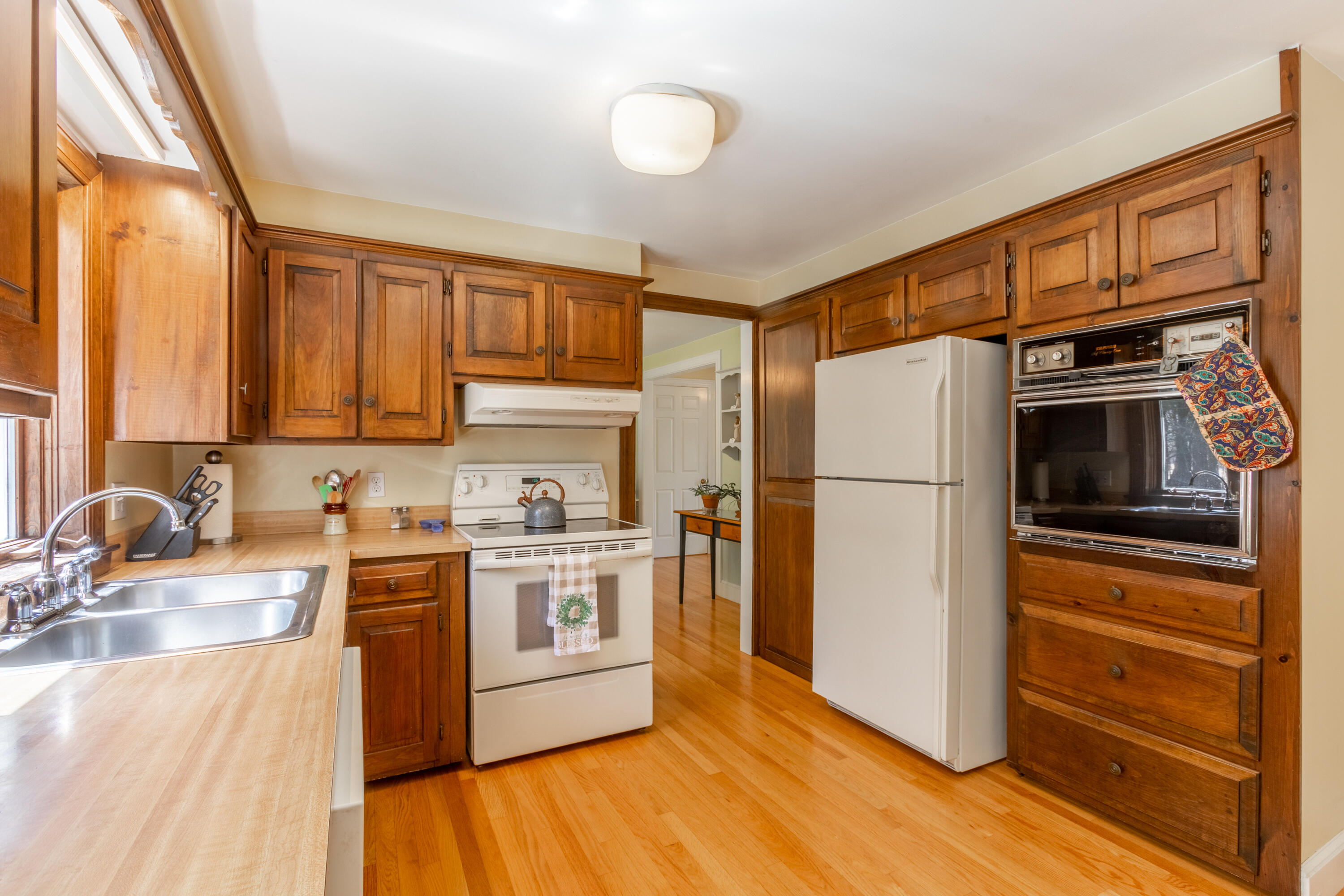 21 Bayview Road Saco, ME 04072 - Photo 19 of 40 OVP_BayView-26