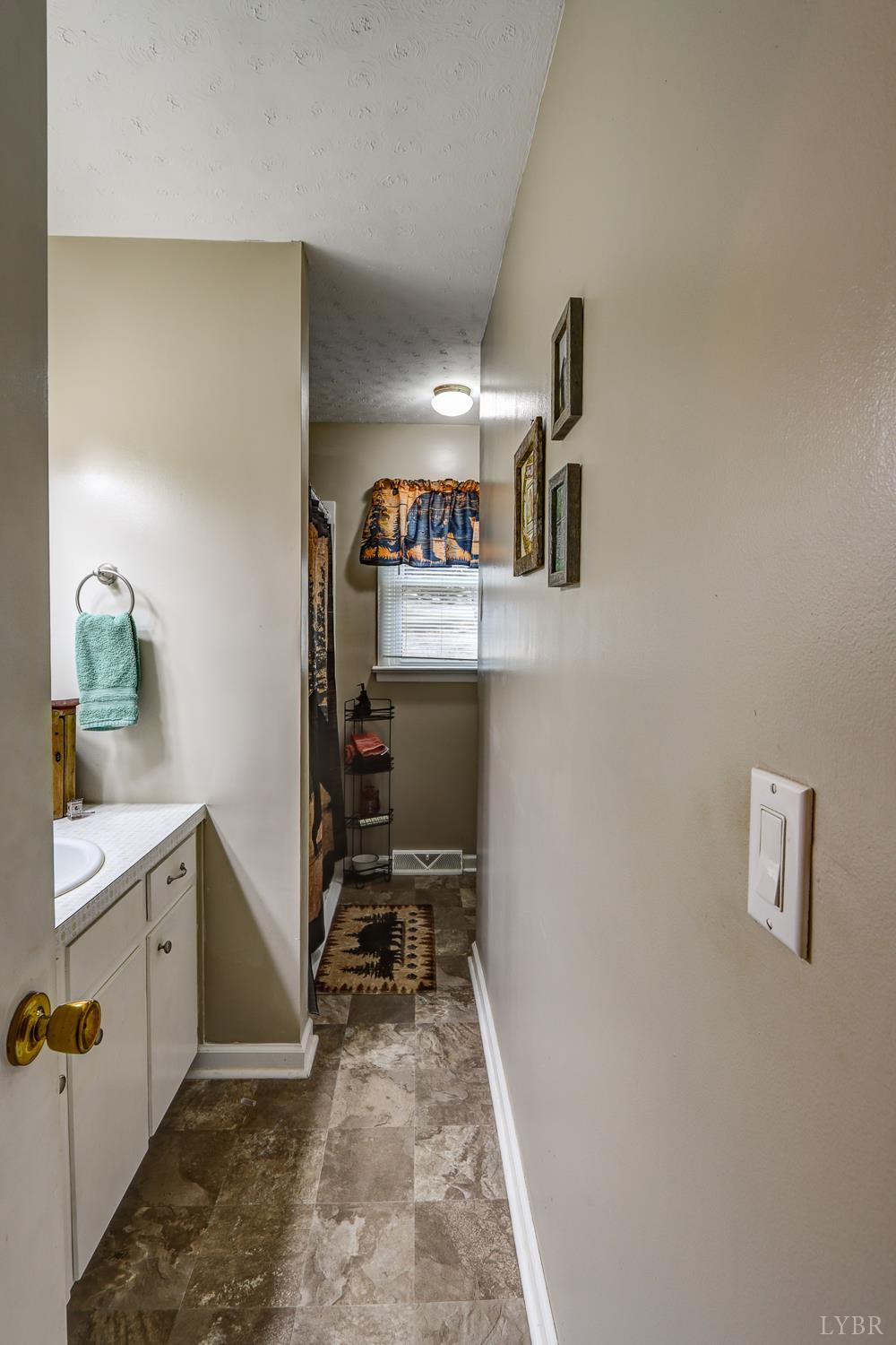 7143 Gladys Road Altavista, VA 24517 - Photo 20 of 48