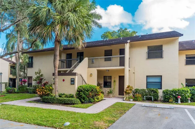 $275,000 | 3211 Carambola Circle South, Unit 23106, Coconut Creek, FL 33066