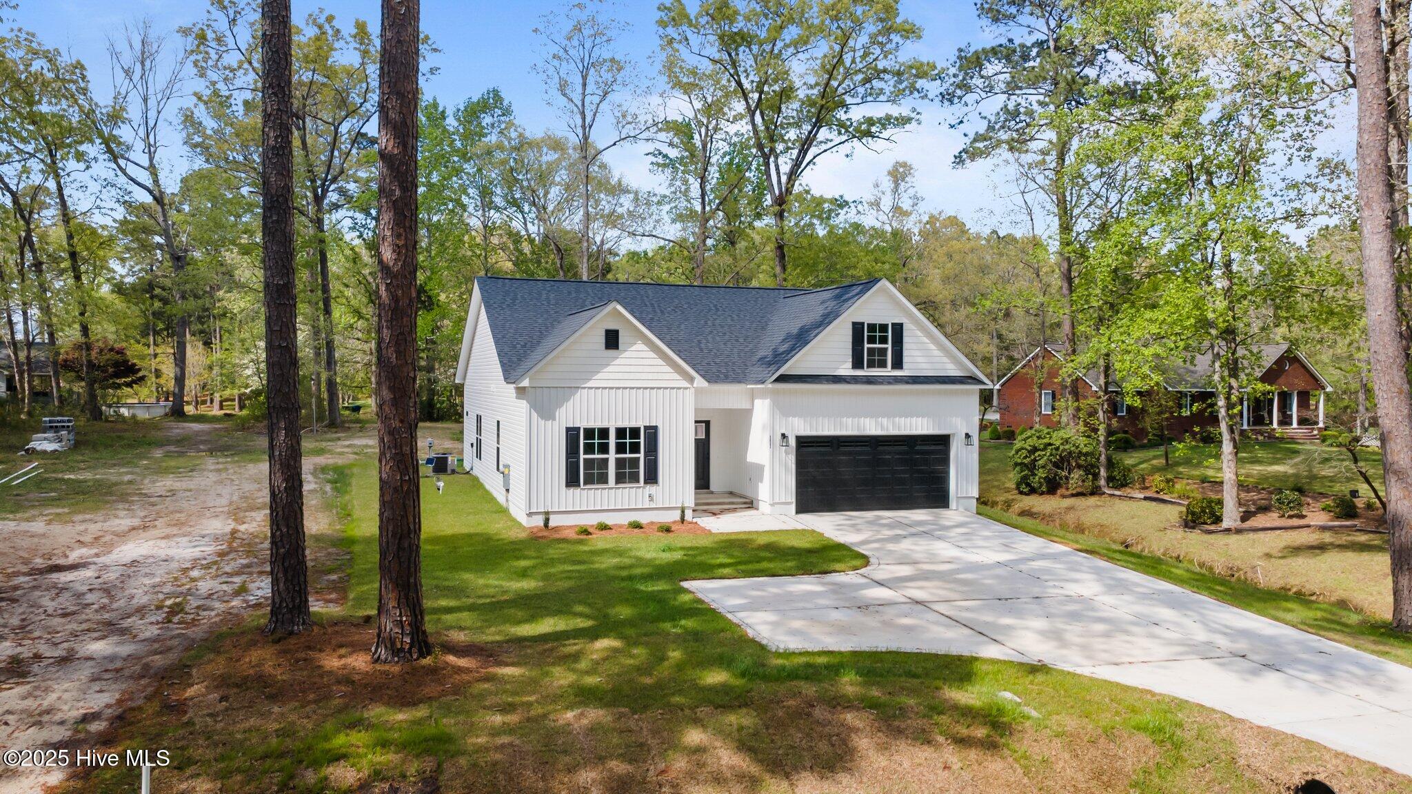 111 Thomas Loop Road Jacksonville, NC 28540 - Photo 4 of 36 4-web-or-mls-DJI_0459