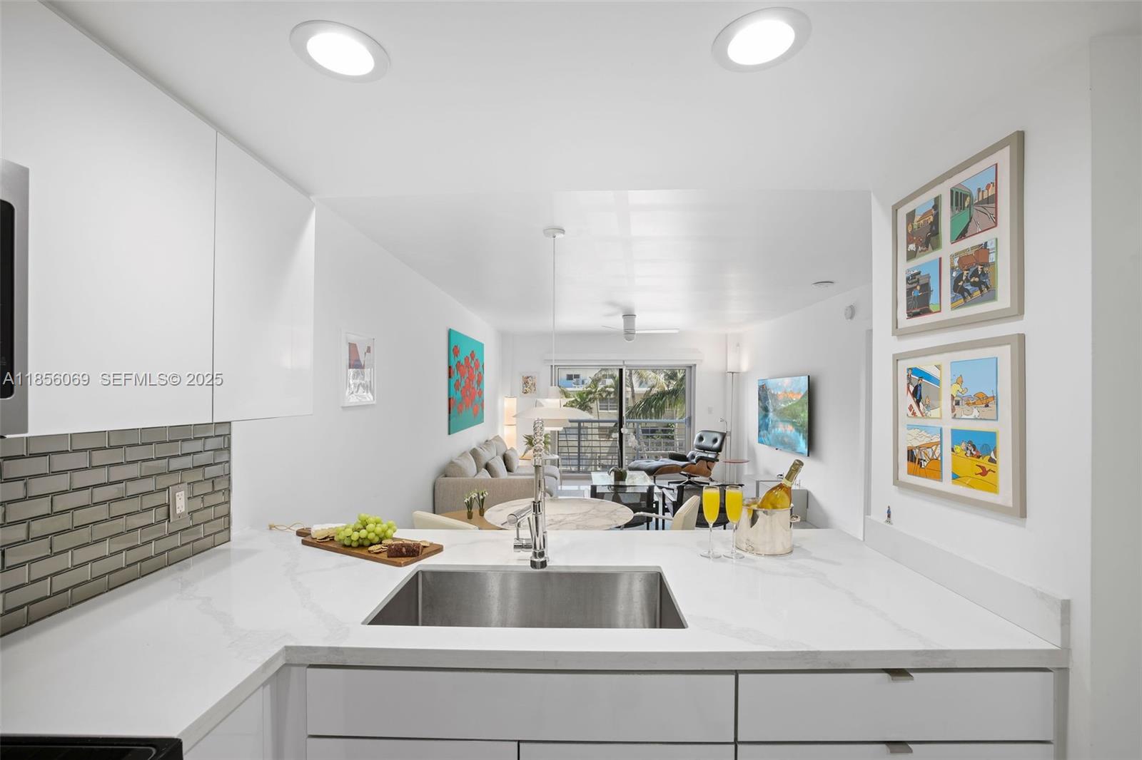 1450 Lincoln Road, Unit 403 Miami Beach, FL 33139 - Photo 6 of 29