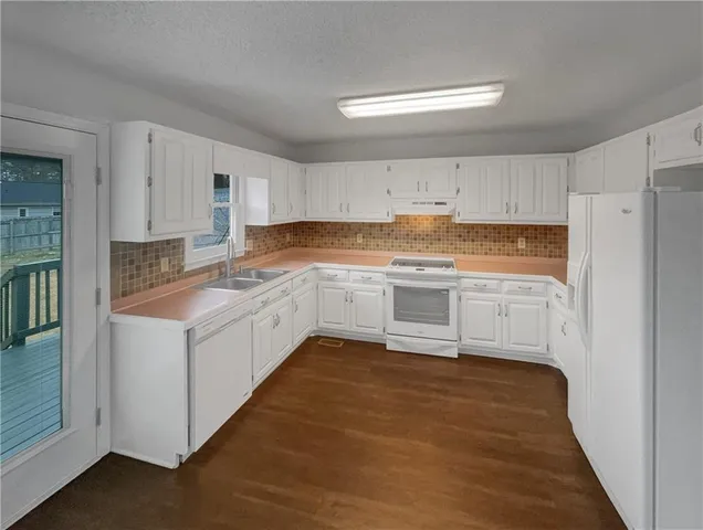 $296,000 | 100 Oakridge Drive Southeast, Cartersville, GA 30121