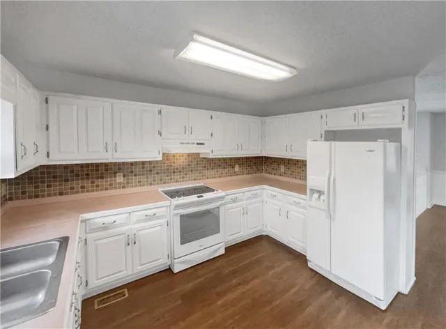 $296,000 | 100 Oakridge Drive Southeast, Cartersville, GA 30121