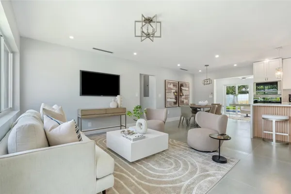 $875,000 | 324 Northeast 28th Street, Wilton Manors, FL 33334