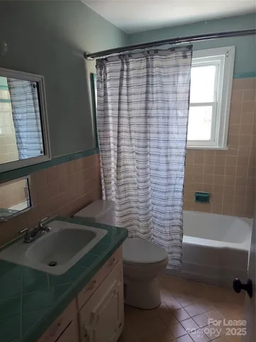 $2,350 | 3813 Selwyn Avenue, Charlotte, NC 28209