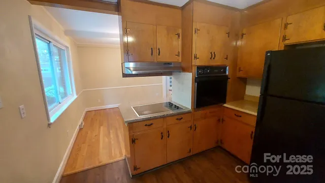 $2,350 | 3813 Selwyn Avenue, Charlotte, NC 28209