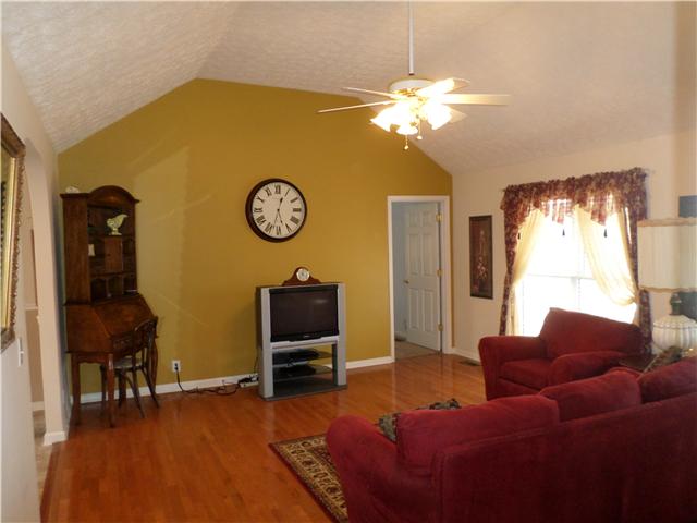 6445 Kelly Willis Road Greenbrier, TN 37073 - Photo 2 of 10 Gallery Image 2