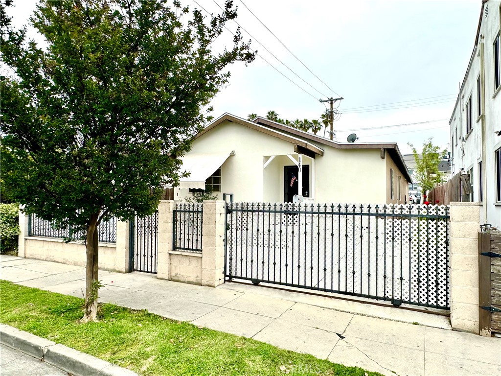 140 South Vendome Street Los Angeles, CA 90057 - Photo 2 of 14