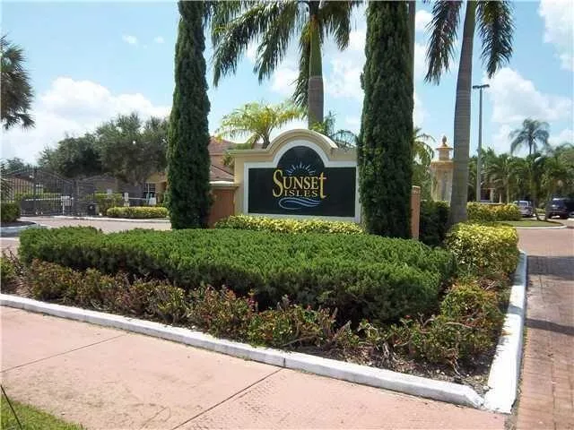 $1,800 | 10366 Fox Trail Road South, Unit 1705, Royal Palm Beach, FL 33411