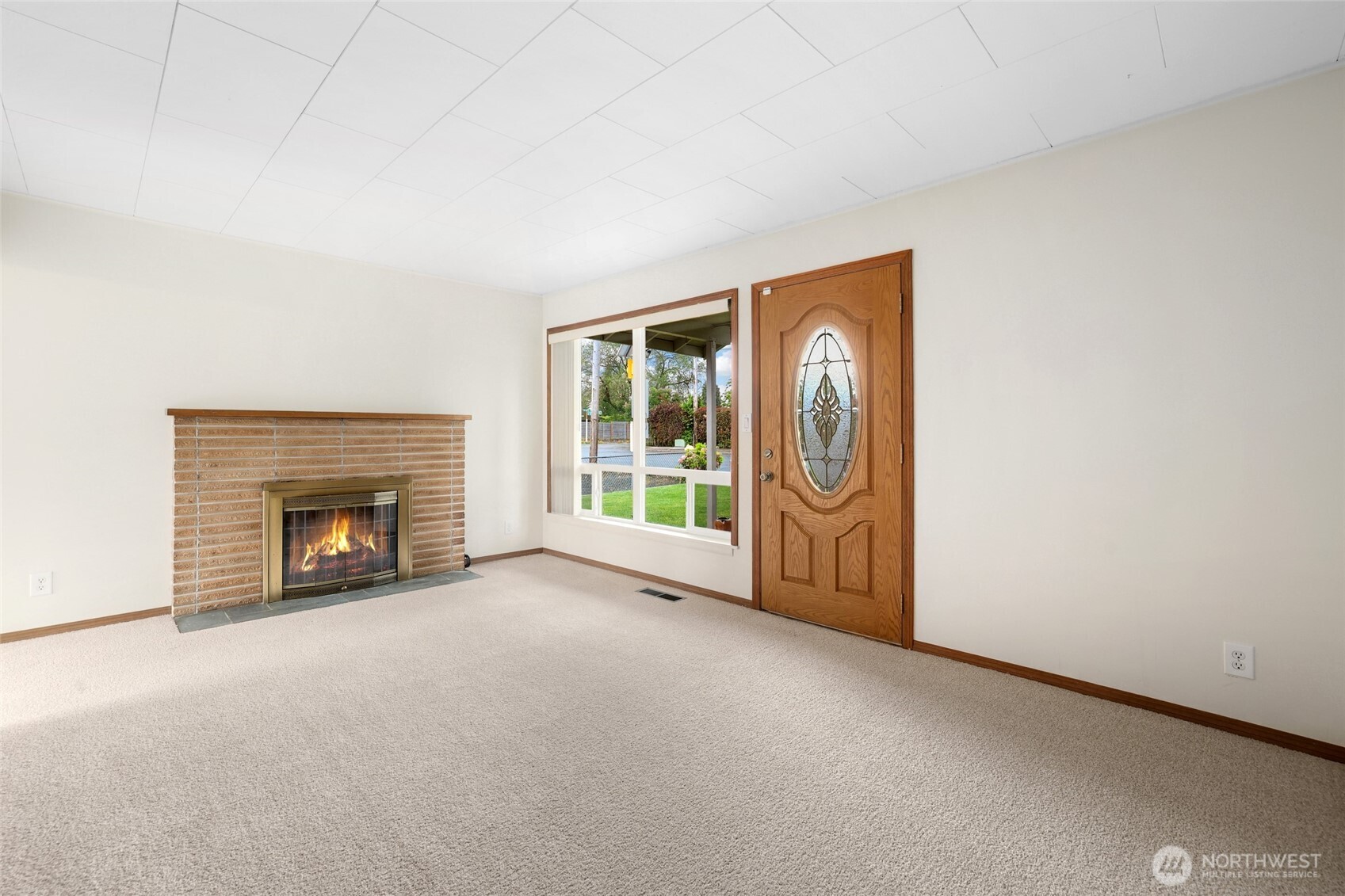 2402 Union Avenue Northeast Renton, WA 98059 - Photo 4 of 39