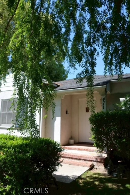 471 Woodward Boulevard Pasadena, CA 91107 - Photo 24 of 30 a view of a back yard of the house
