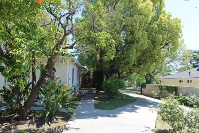 471 Woodward Boulevard Pasadena, CA 91107 - Photo 30 of 30 a view of backyard with green space