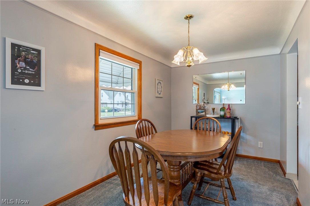 2806 Hearthstone Road Cleveland, OH 44134 - Photo 5 of 27 Gallery Image 5