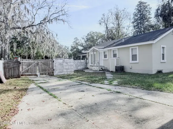$1,500 | 10728 Old Kings Road, Jacksonville, FL 32219
