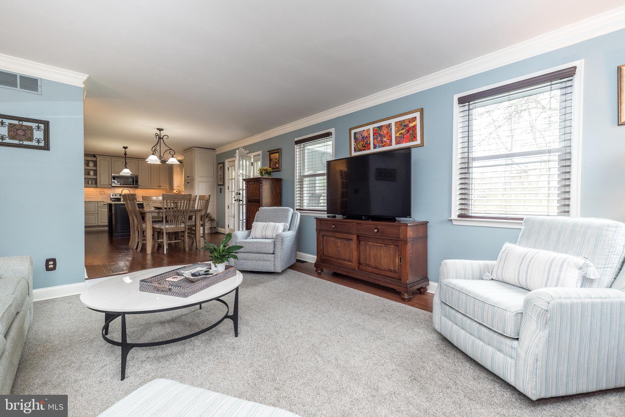 214 Broad Acres Road Lansdale, PA 19446 - Photo 23 of 65 Crown Molding